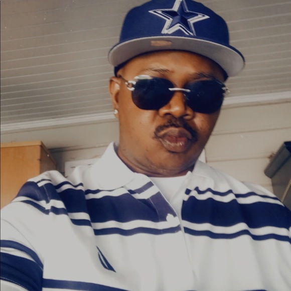 Meet your Posher, Ladarrell - Picture 3 of 10